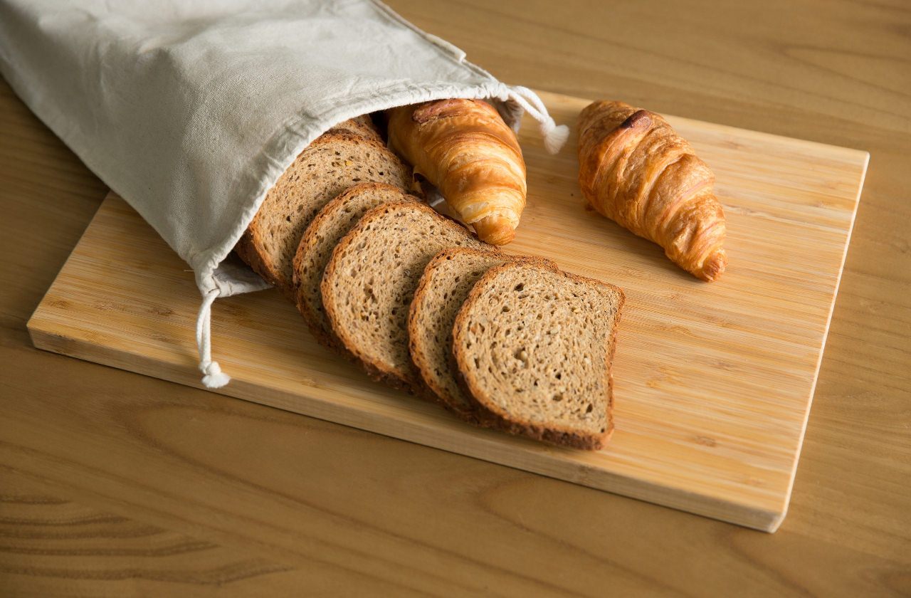 woman-in-floral-spring-summer-dress-P68ZMJ4